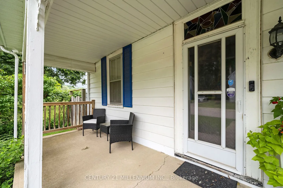 3 Centre Street, ON N0B 1T0