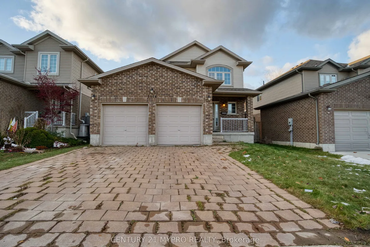 1114 Oakcrossing Road, ON N6H 0E9