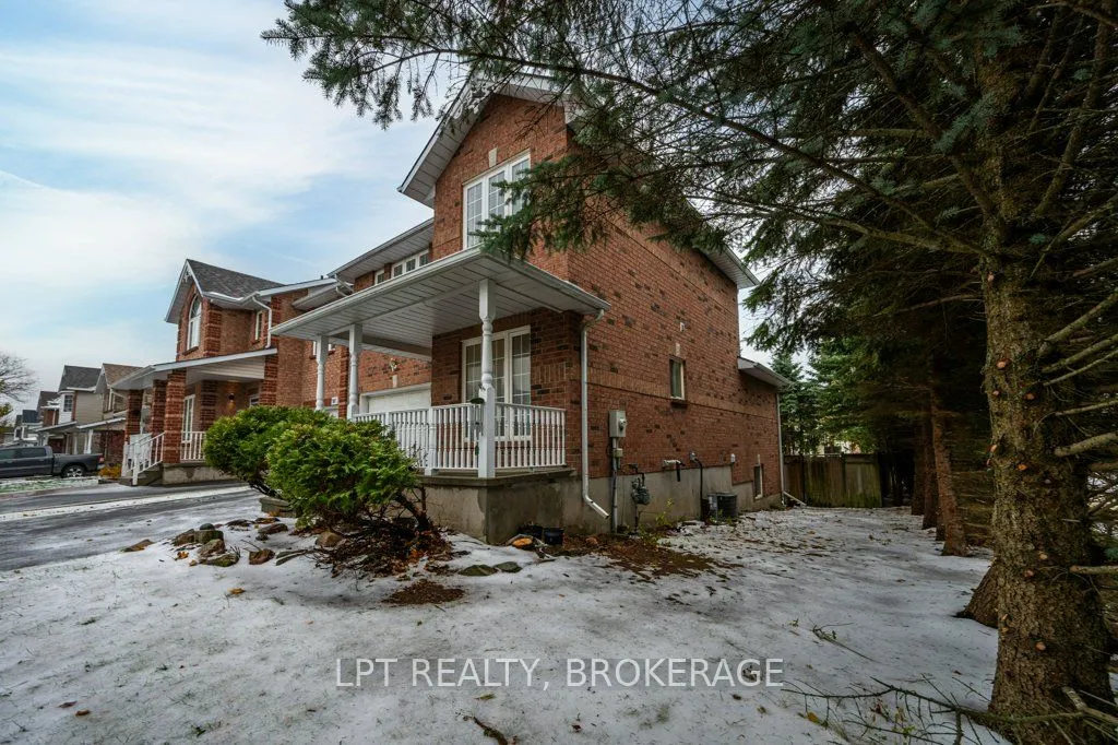 99 Dalgleish Avenue, ON K7K 7E3