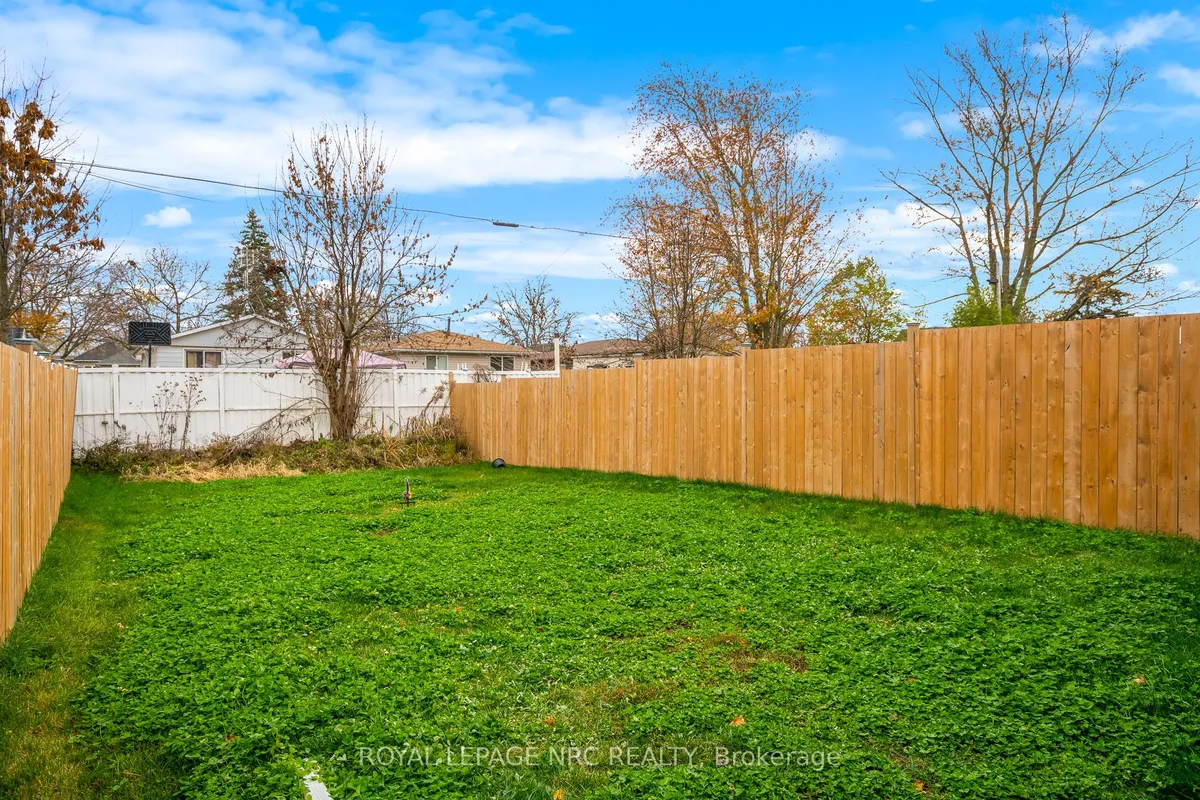 305 CHAFFEY Street, ON L3B 0K5