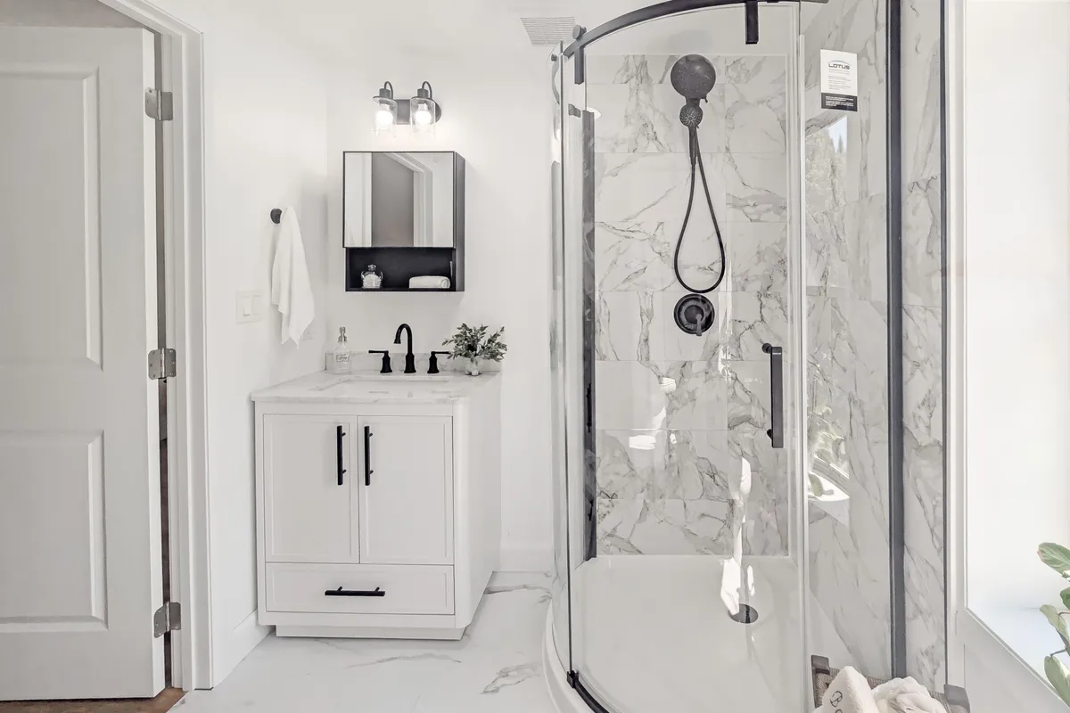 52 Queen Street, ON N0H 1P0