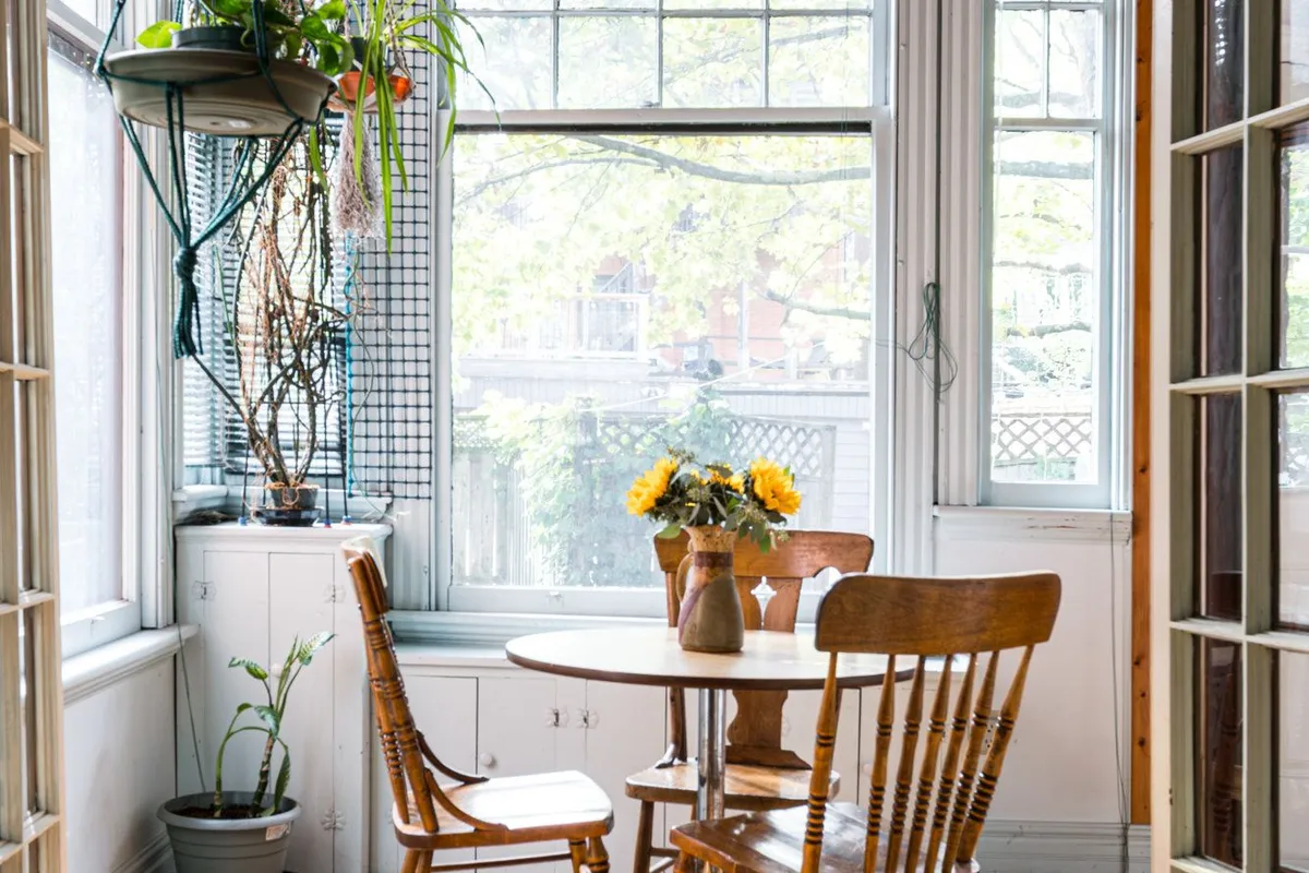 219 Charlton Avenue, ON L8P 2E3