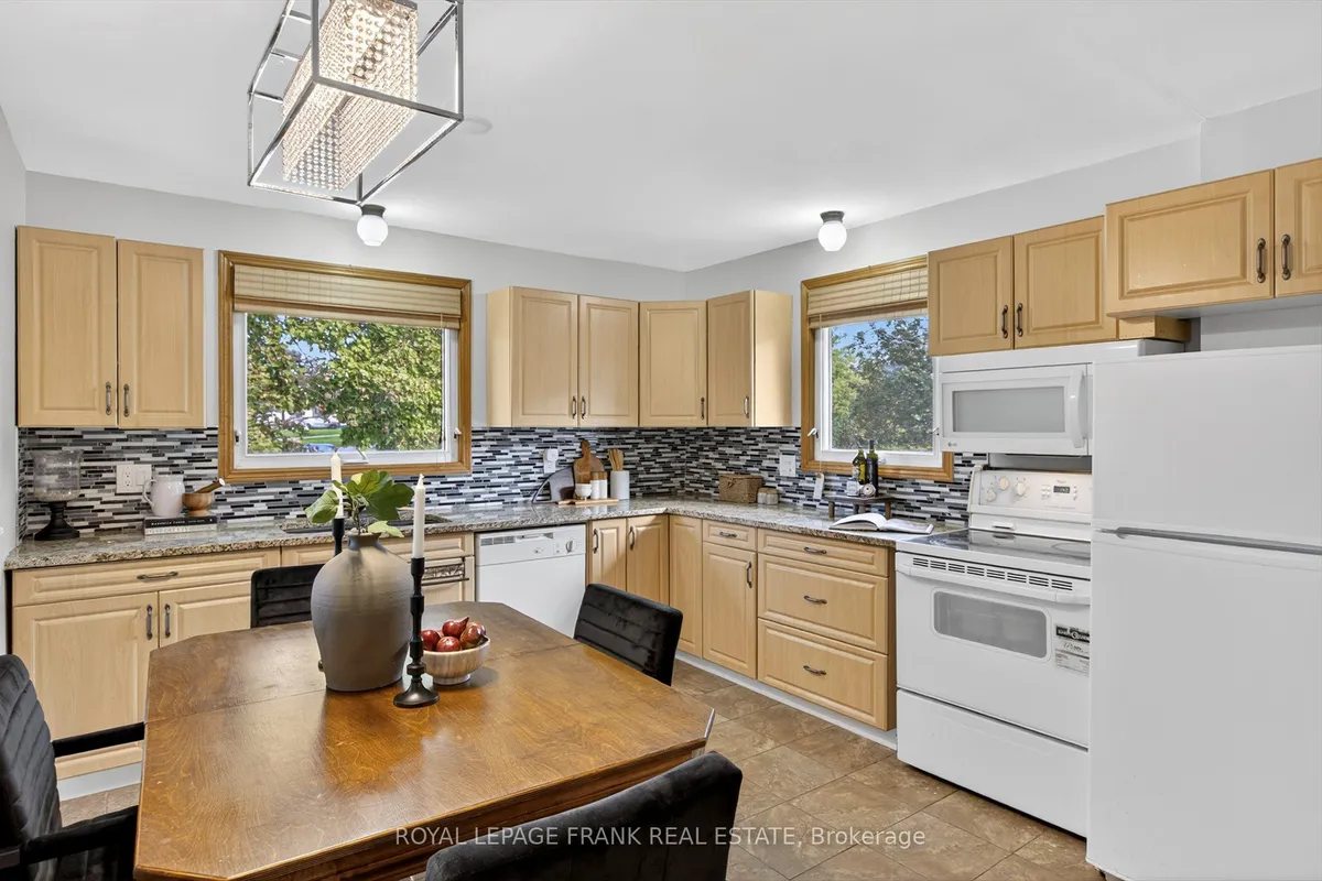 393 Southpark Drive, ON K9J 1C1