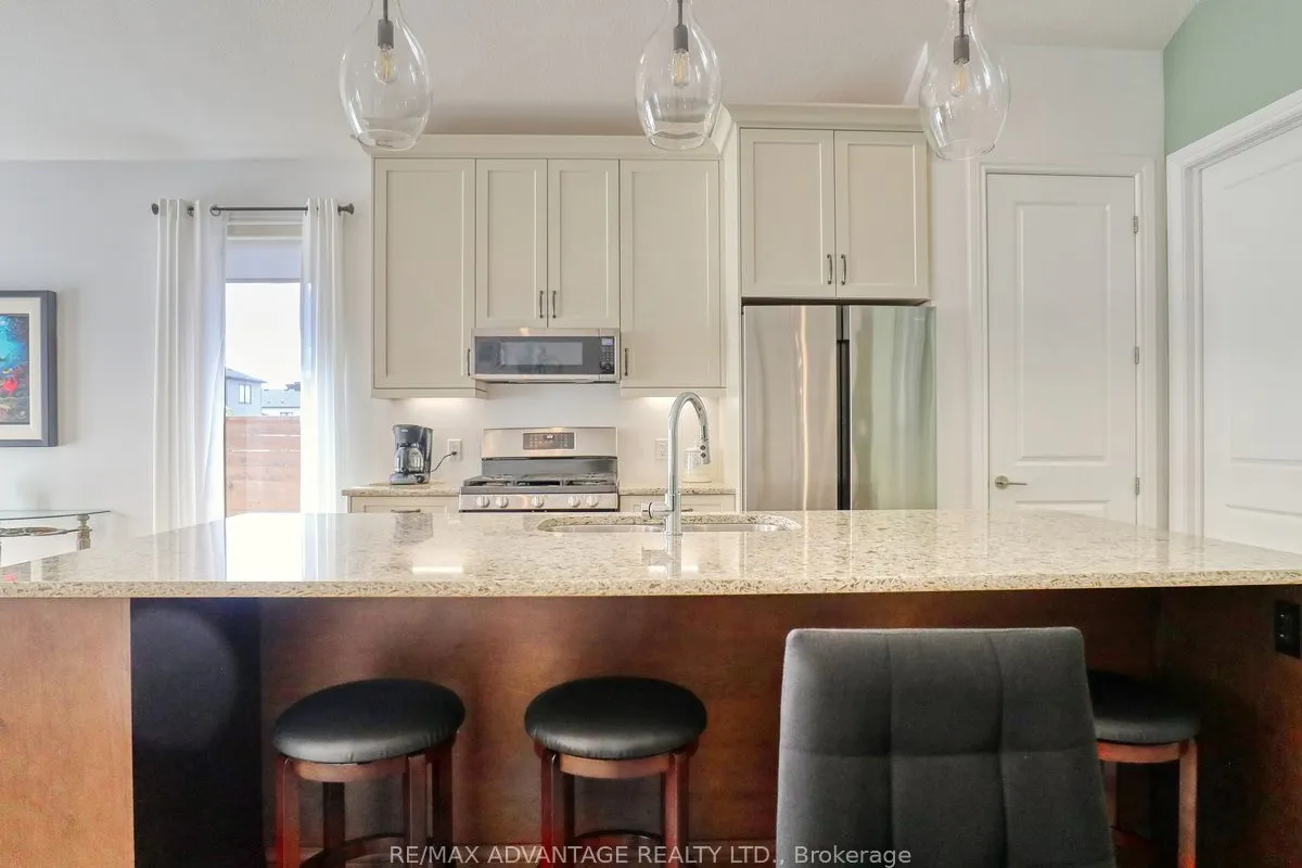 1891 Trailsway Drive, ON N6K 0K7