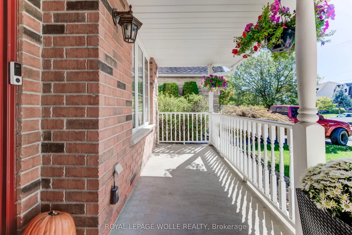 396 Otterbein Road, ON N2B 3V8