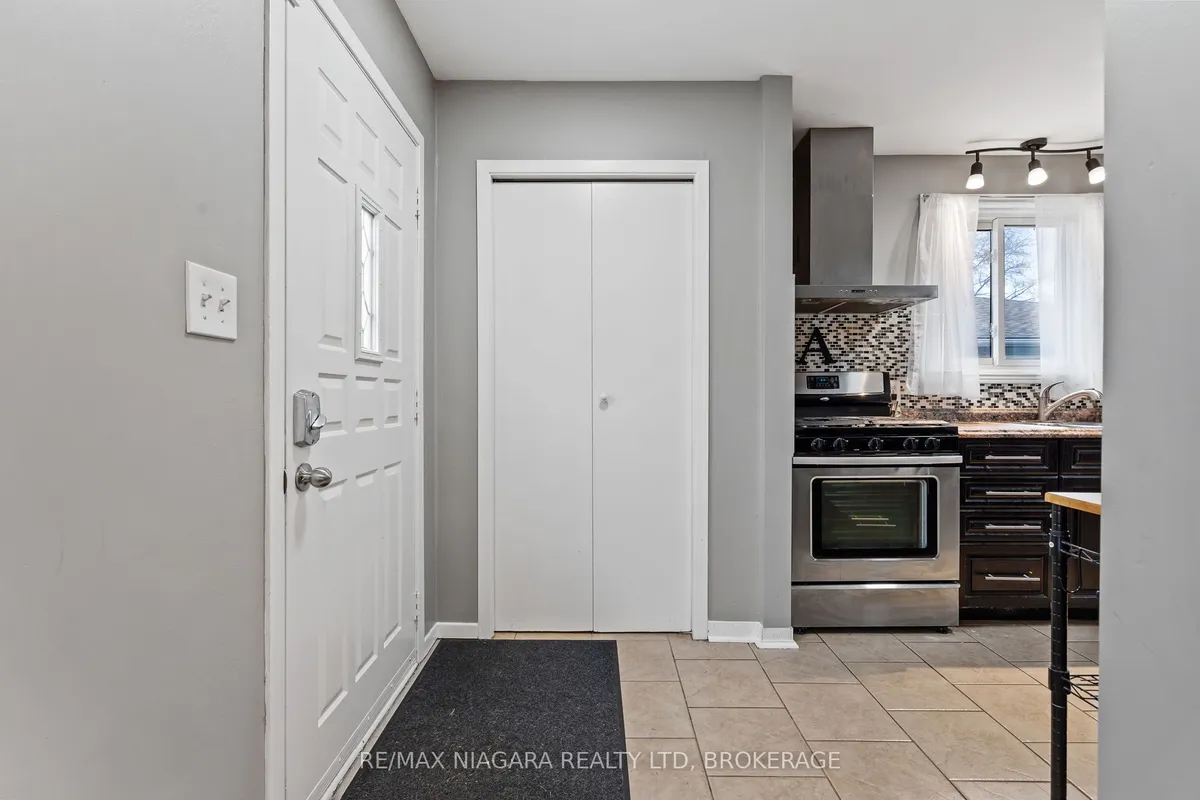 19 Lampman Crescent, ON L2V 4K6