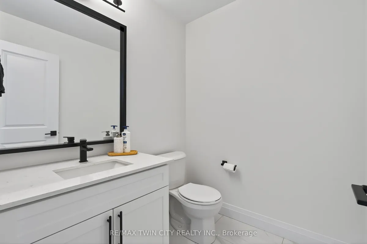 209 Jeffrey Place, ON N2C 0C2