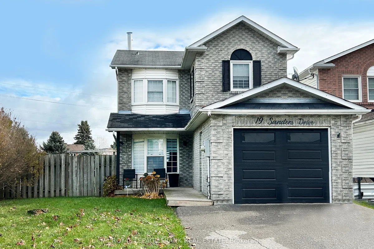 19 Sanders Drive, ON L1A 4E9
