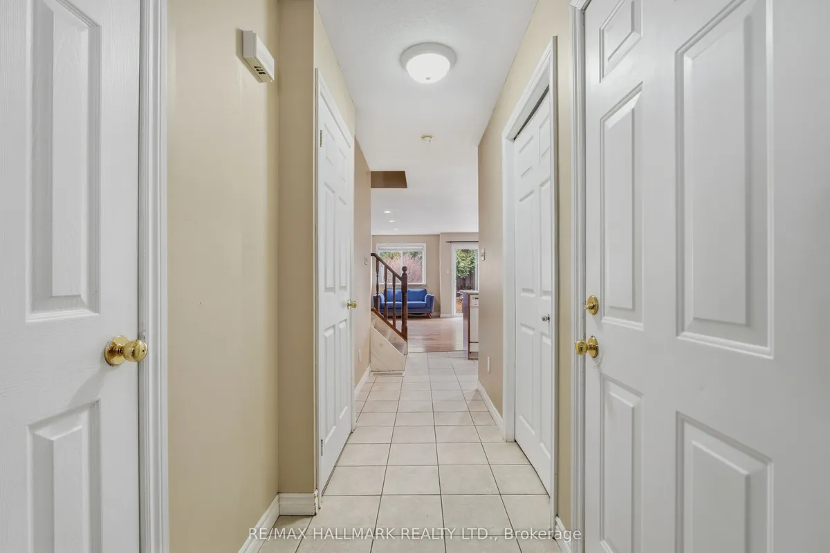 182 Kingswood Drive, ON N2E 1S9