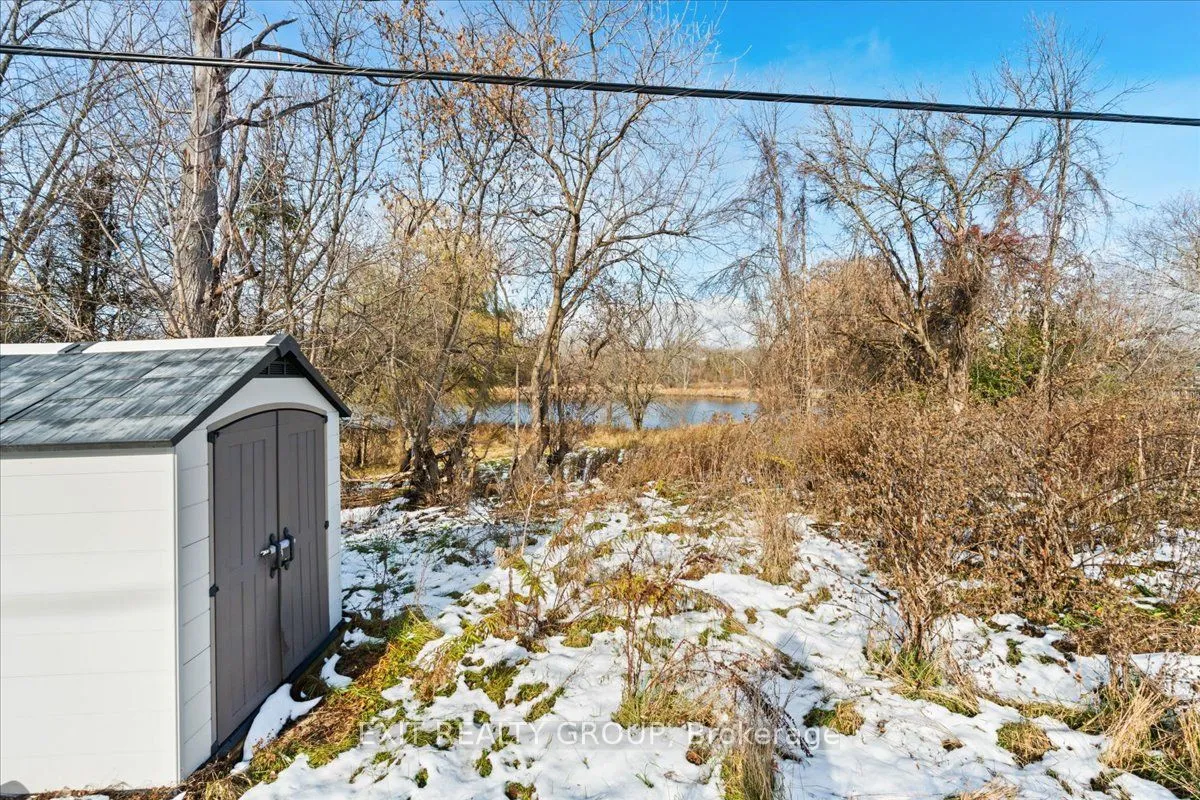 82 Queen Street, ON K0K 3A0