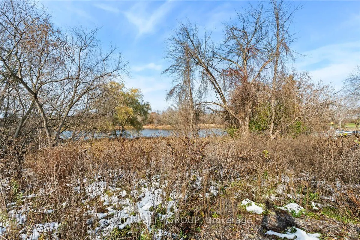 82 Queen Street, ON K0K 3A0