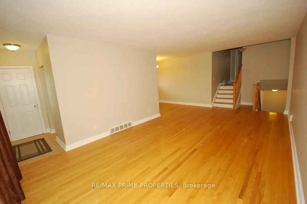 1287 Maitland Avenue, ON K2C 2C4