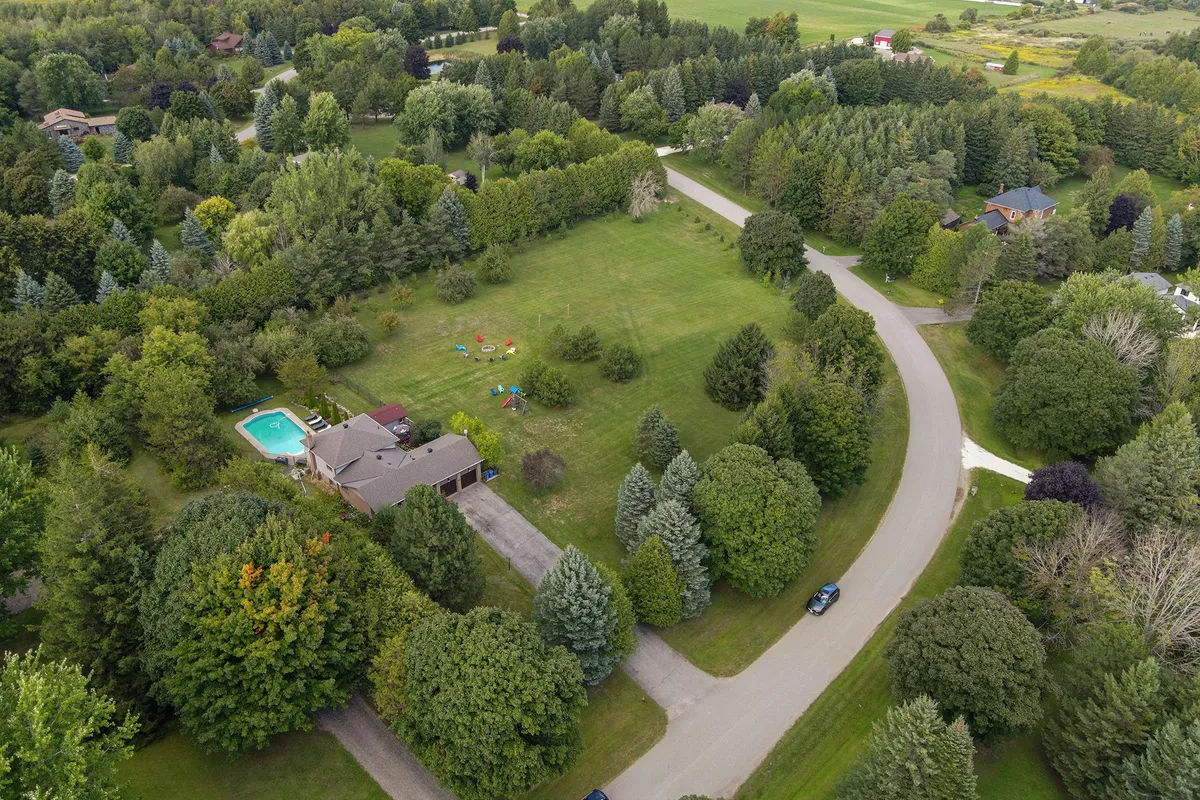 23 Mckibbon Avenue, ON L9W 5M2