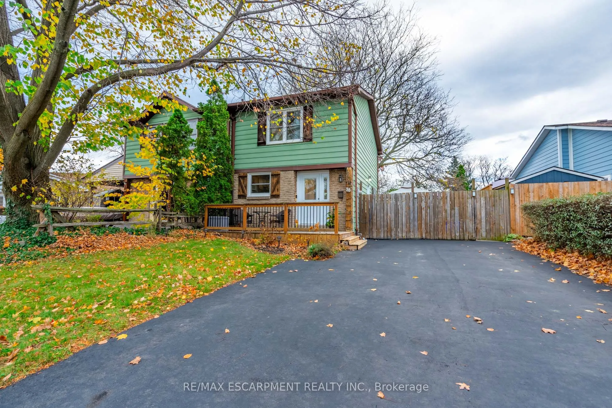 38 Golden Orchard Drive, ON L9C 6J5