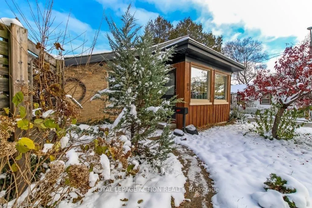 85 Grand River Avenue, ON N3T 4X5