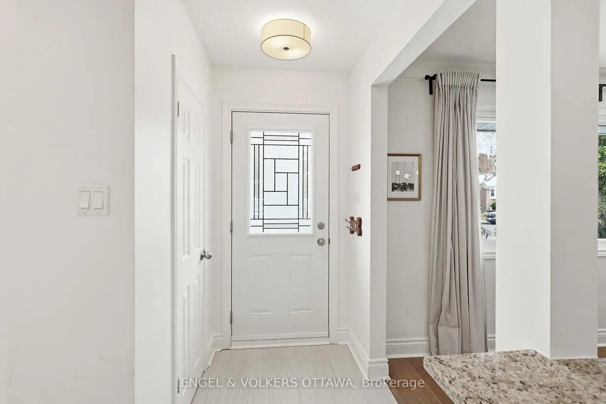 1260 Henry Farm Drive, ON K2C 2E2