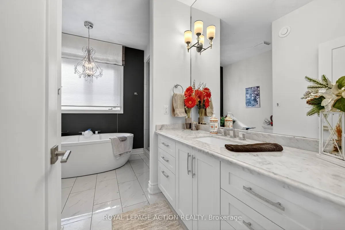 11 Jong Street, ON N0E 1Y0