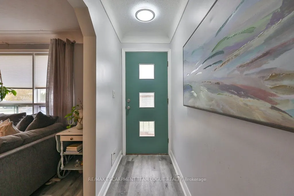 377 Osborne Street, ON L8H 6S7