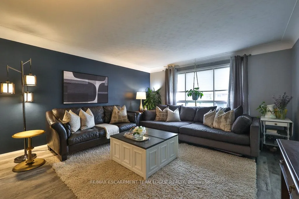 377 Osborne Street, ON L8H 6S7