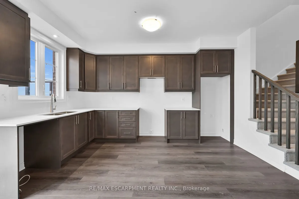 120 COURT Drive, ON N3L 0N2