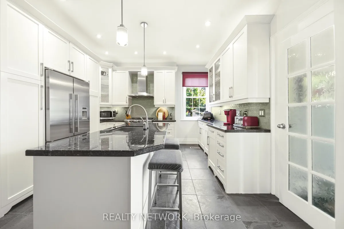 243 Hatt Street, ON L9H 2H1