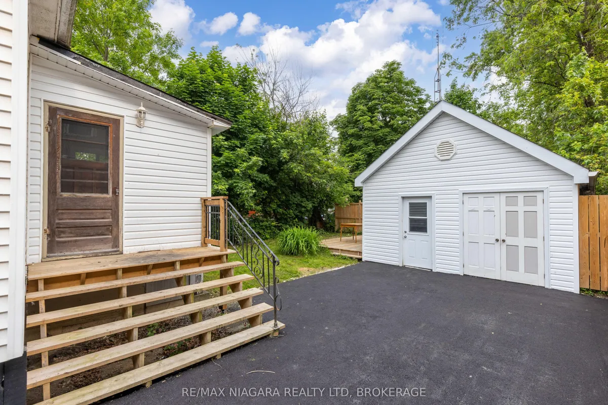 4993 Maple Street, ON L2E 2M7