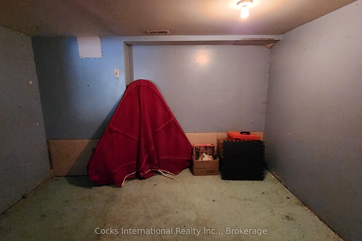 44 Expressway Road, ON P0A 1J0