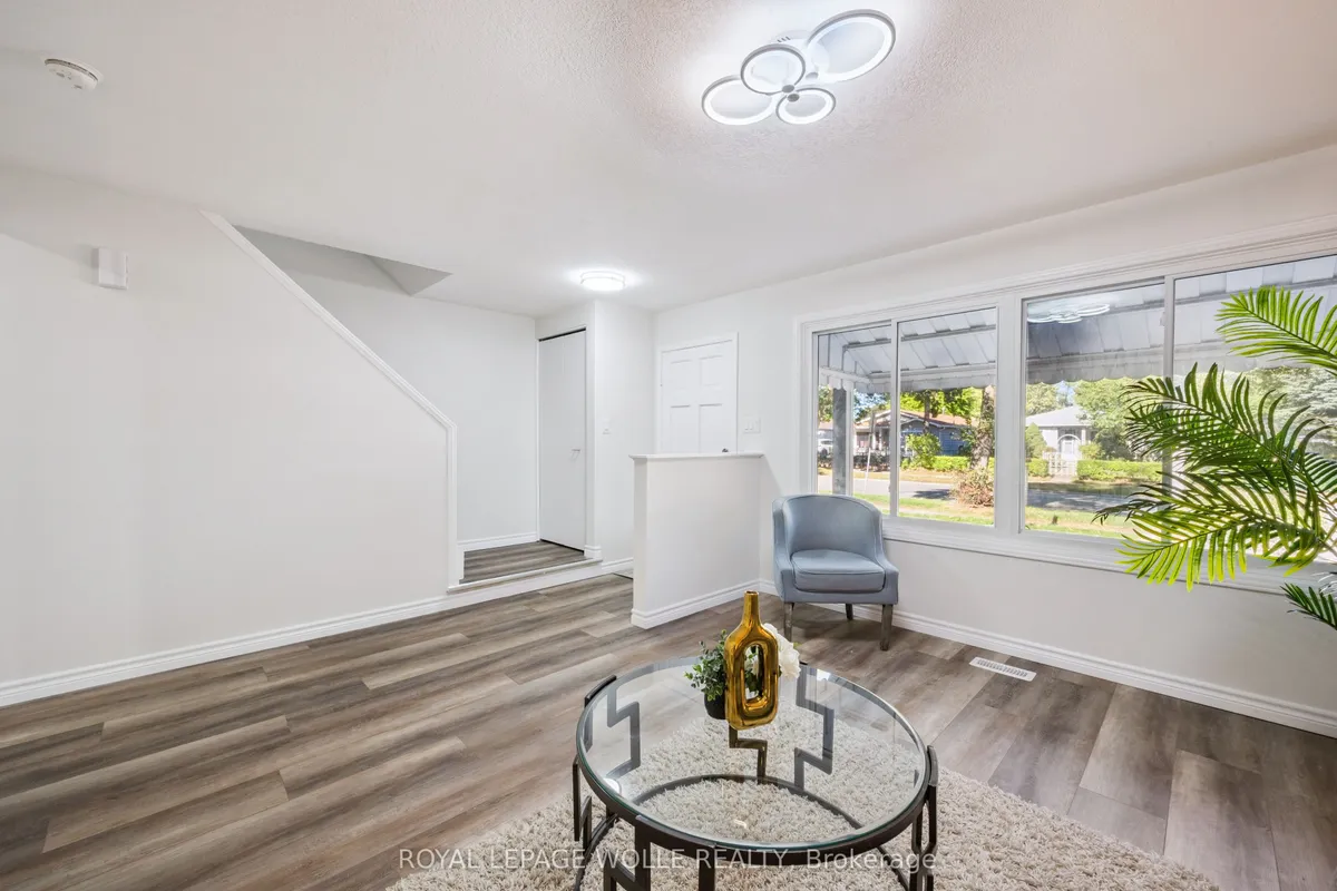 179 Traynor Avenue, ON N2C 1W4