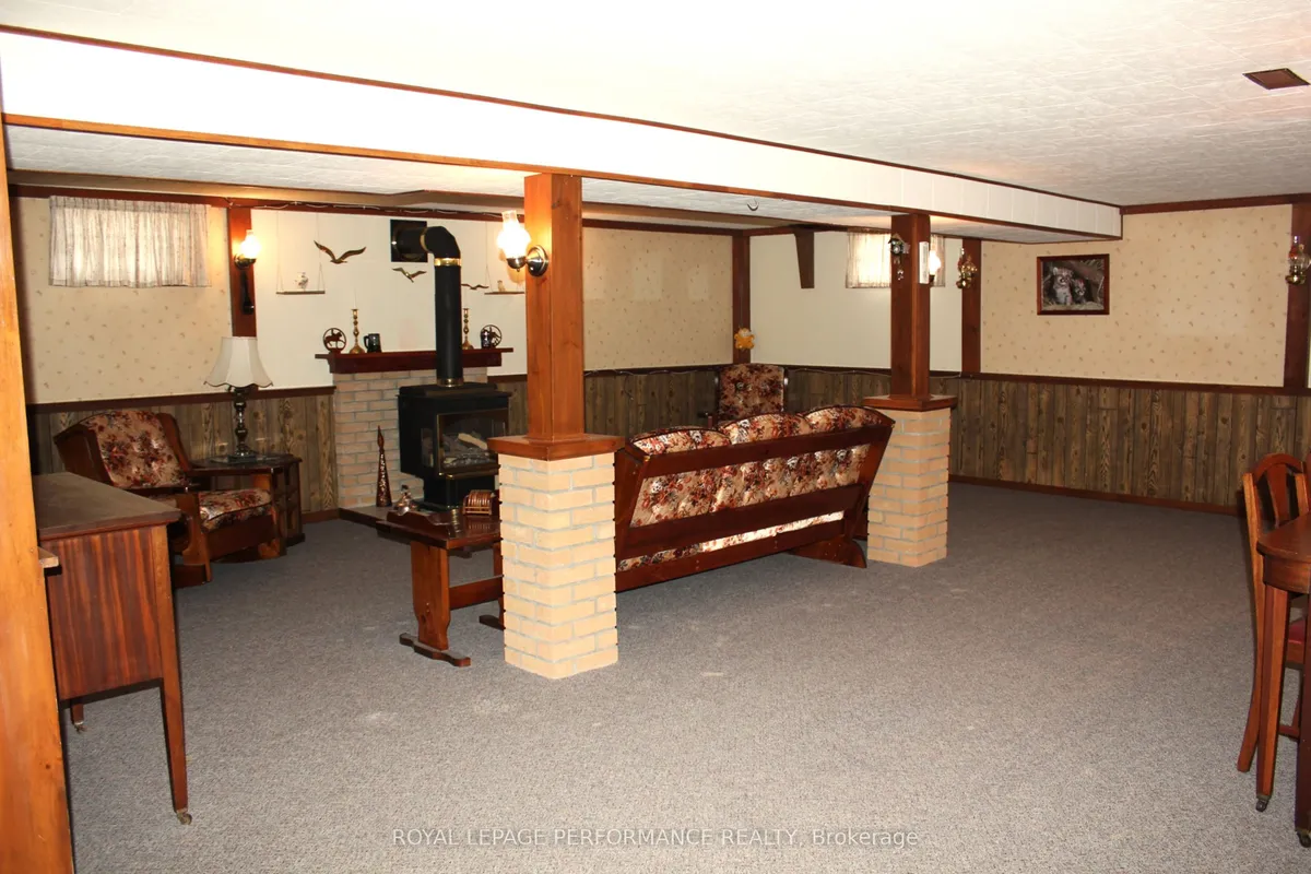 408 Beach Avenue, ON K6H 5P1