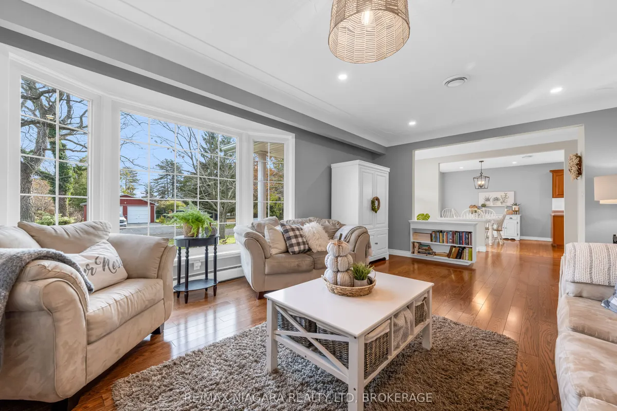 16 Walnut Street, ON L3K 2T6