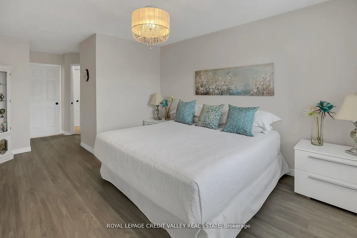 11 Jefferson Court, ON L3C 7G5