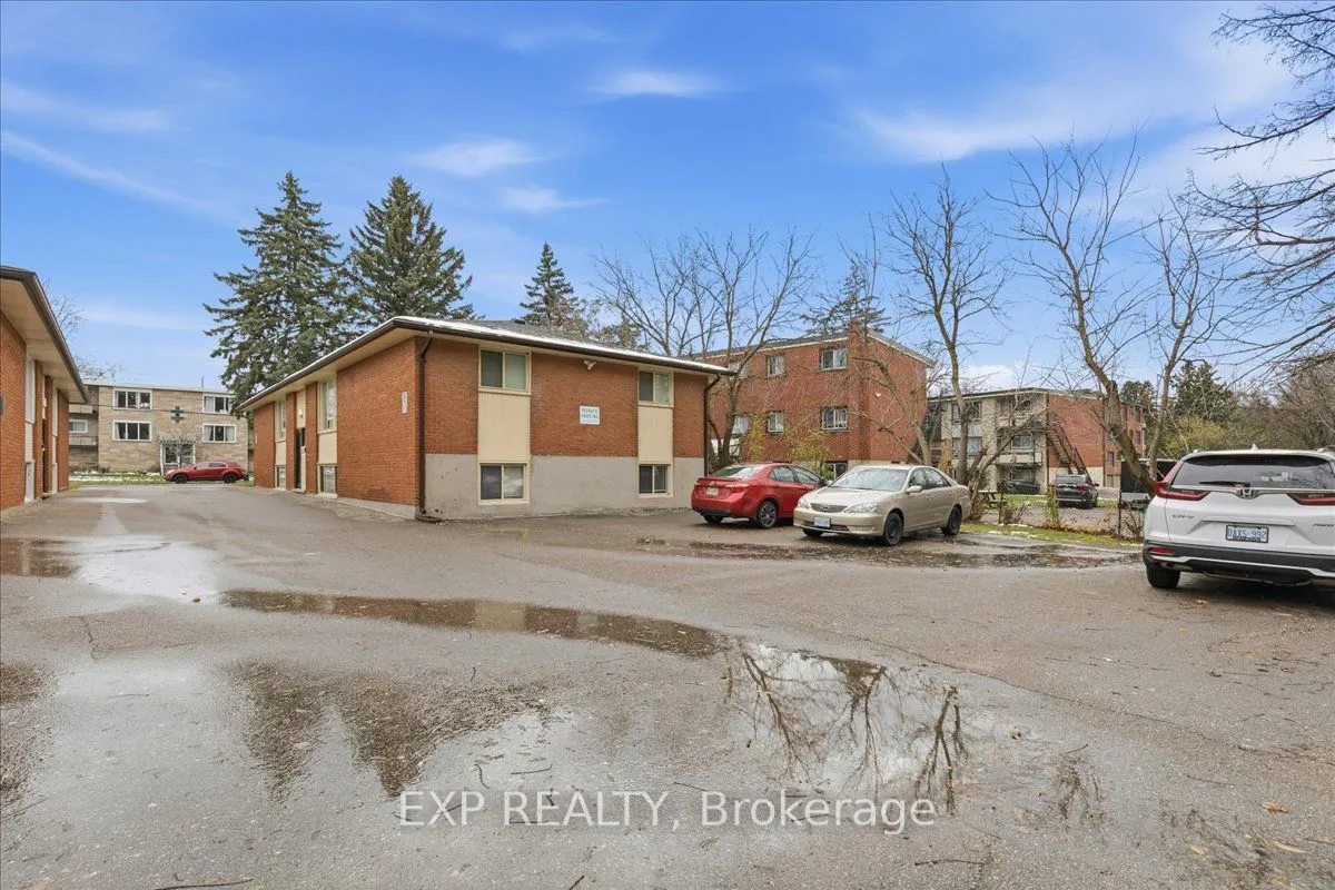 72 Barbara Crescent, ON N2M 4N2