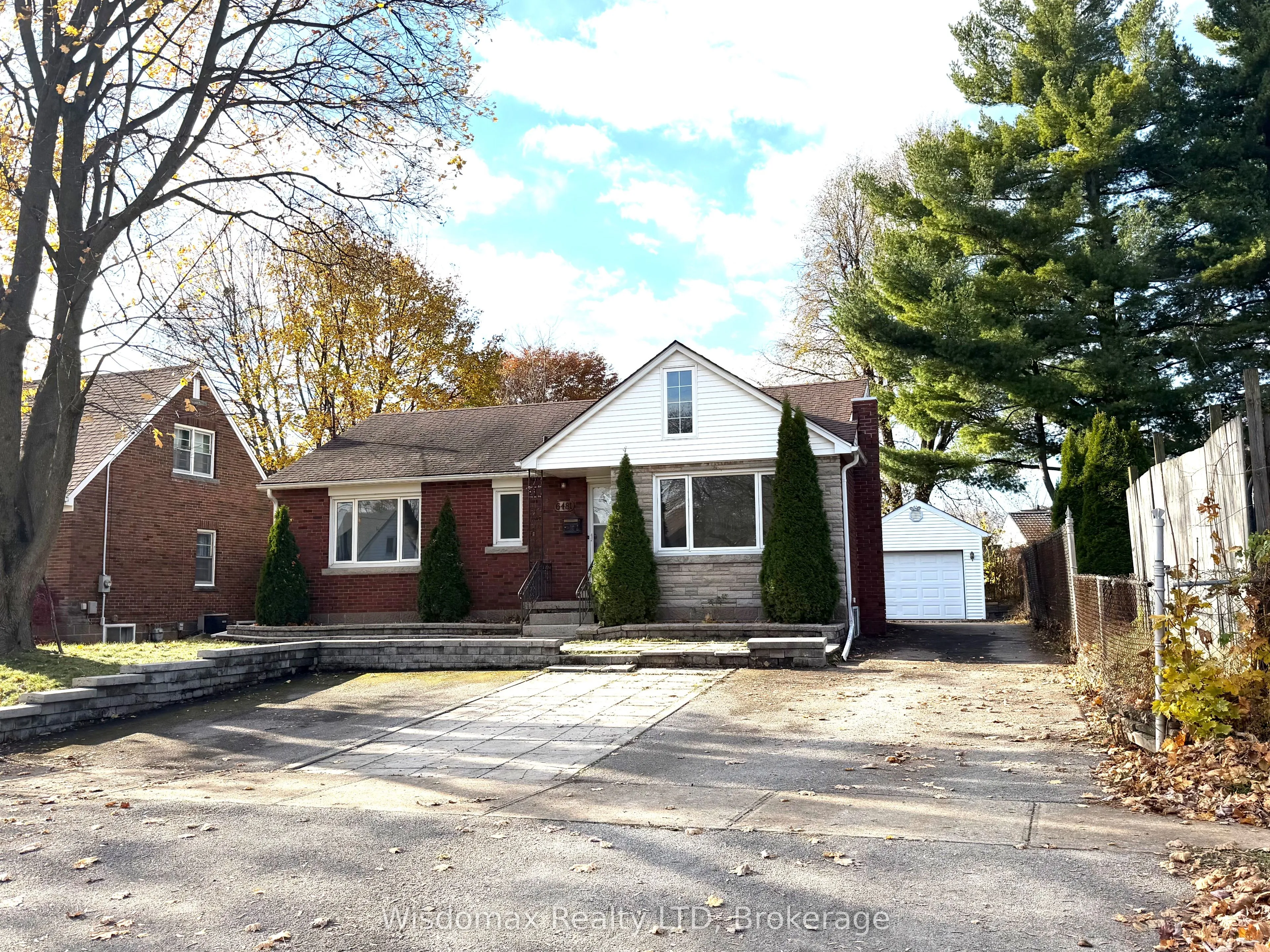 6481 ERWIN Crescent, ON L2G 4Z9