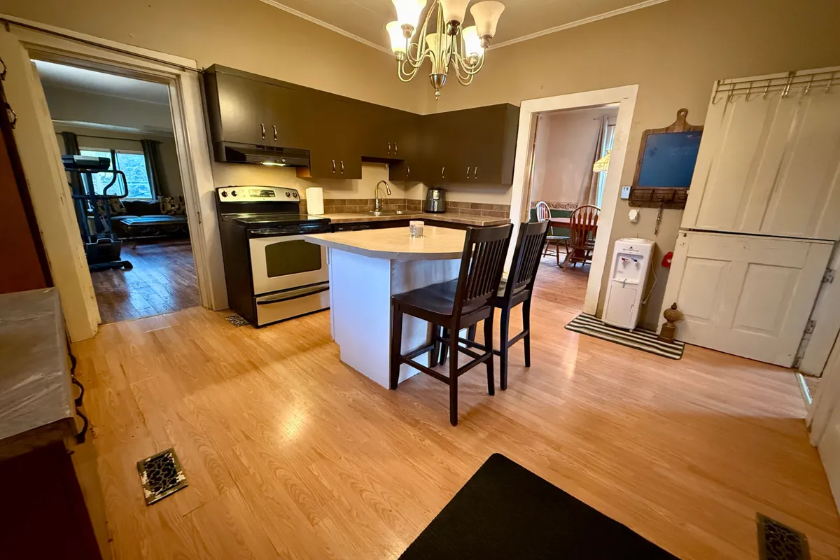 132 4th Avenue, ON N0G 1L0