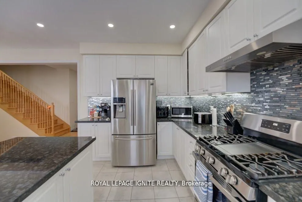 41 Northhill Avenue, ON L0A 1G0