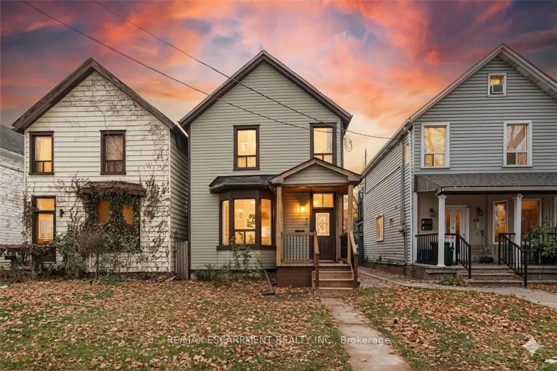 48 Aikman Avenue, ON L8M 1P7