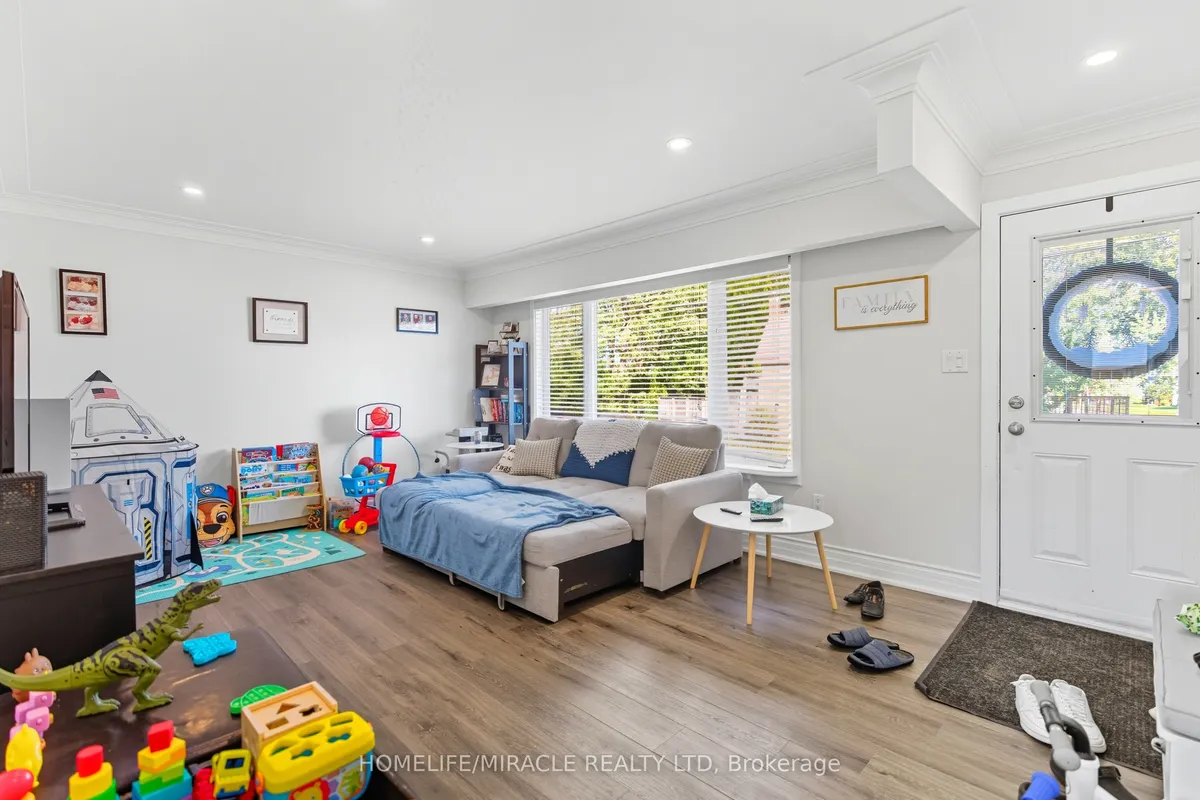 11 Rockwood Avenue, ON L2P 1E3