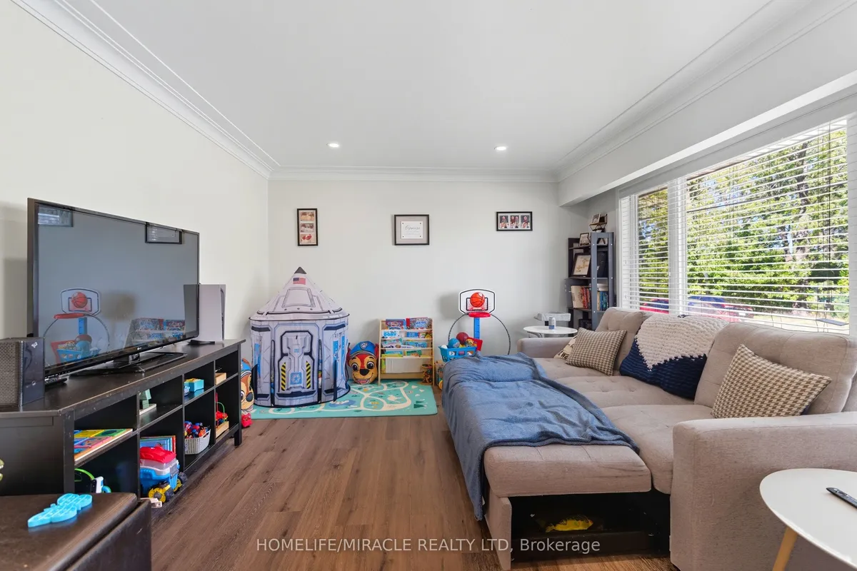 11 Rockwood Avenue, ON L2P 1E3