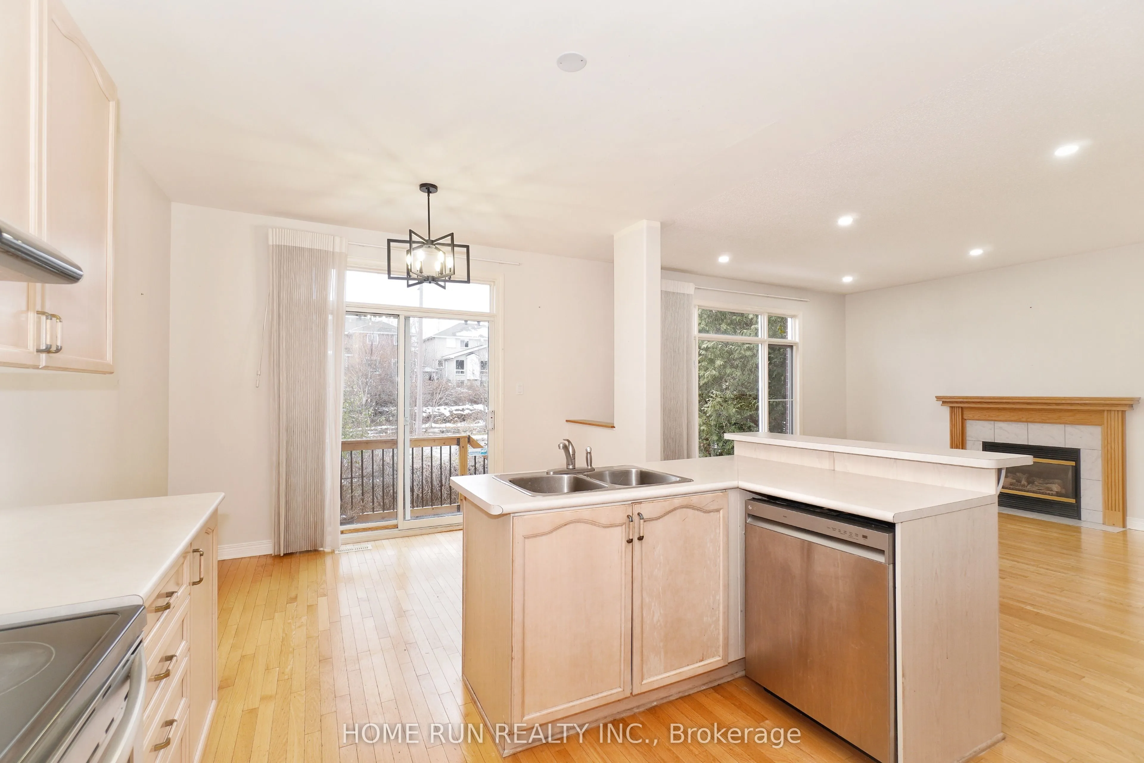 Detached living room at 15 Evanshen Crescent Kanata