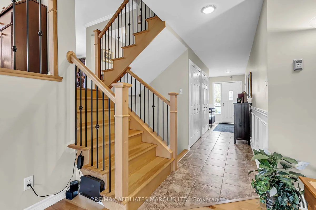 724 Jase Street, ON K6H 7E3