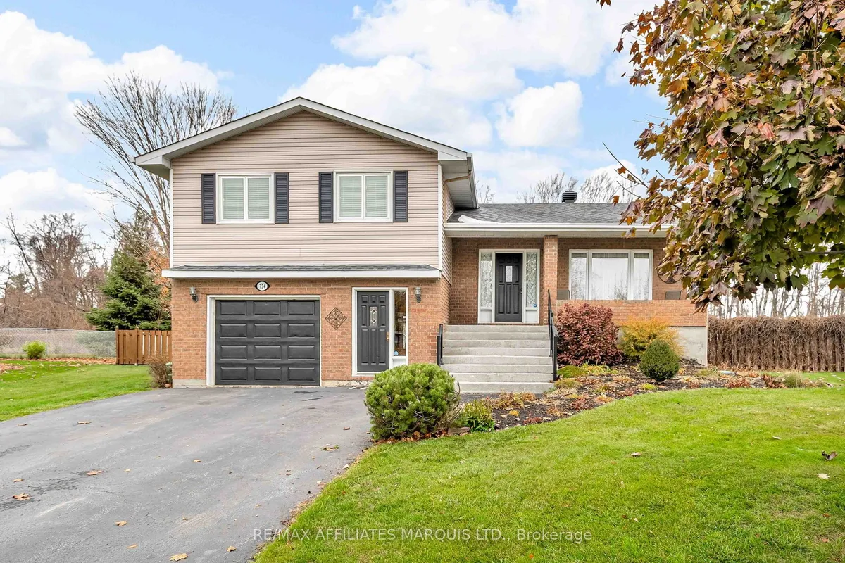 724 Jase Street, ON K6H 7E3