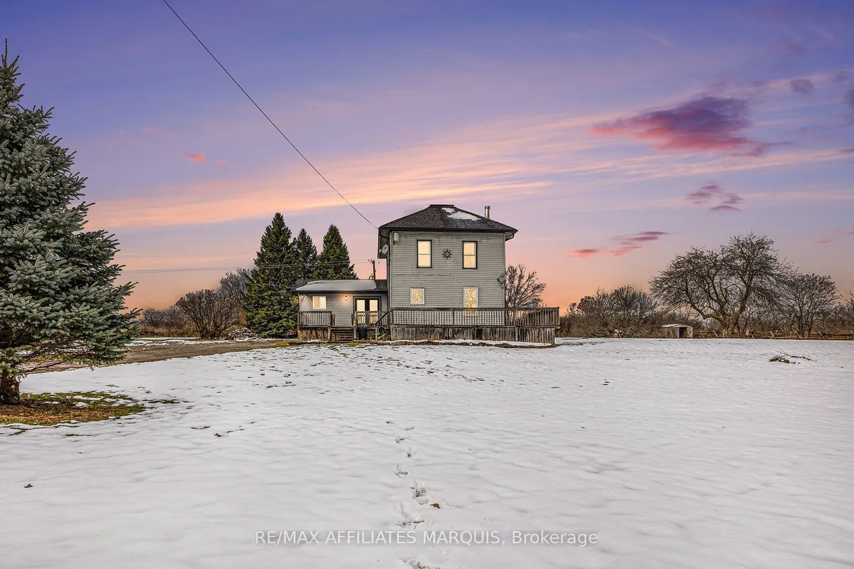 48 Kitley 8 Line, ON K0E 1H0