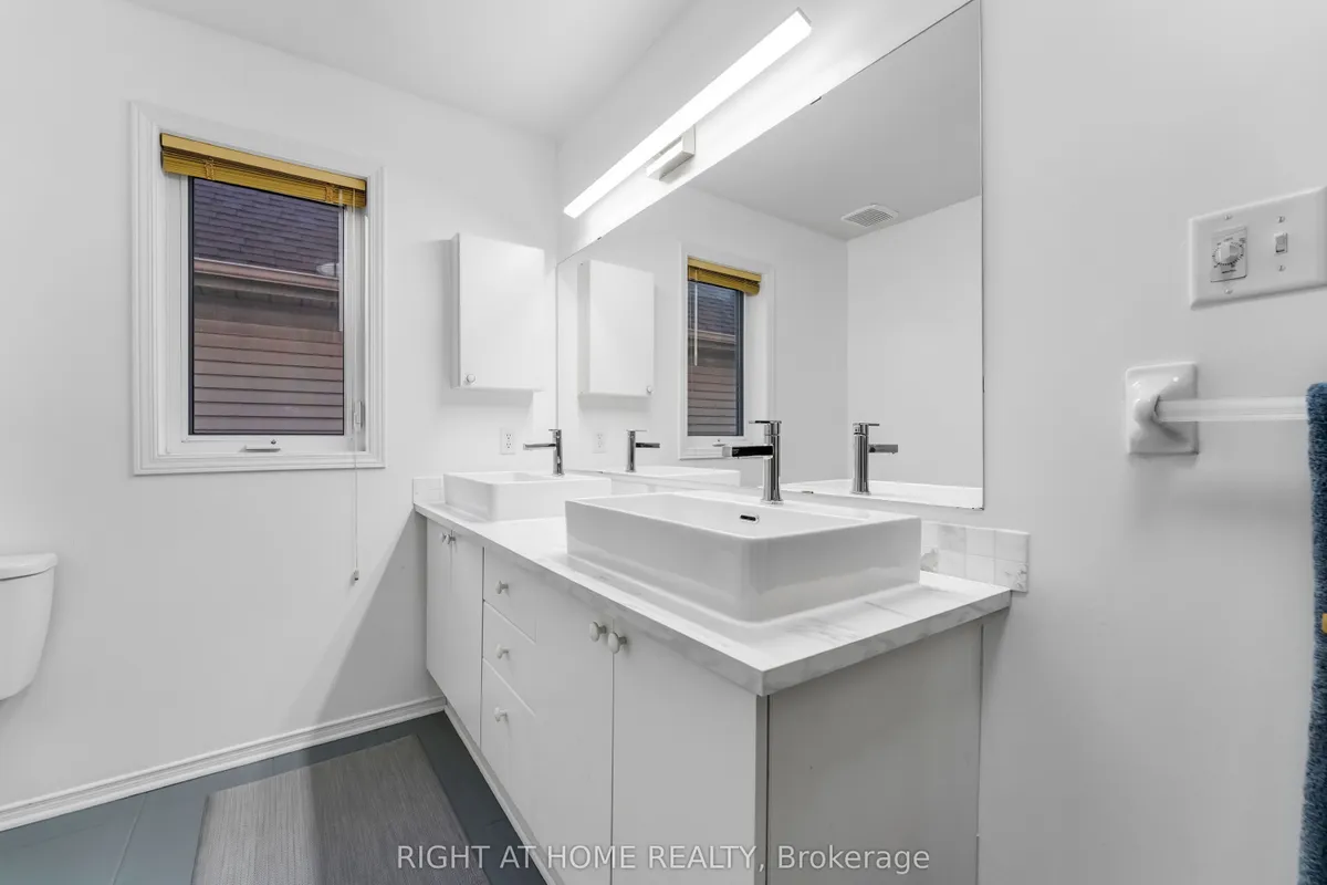 6196 Ravine Way, ON K1C 2W4