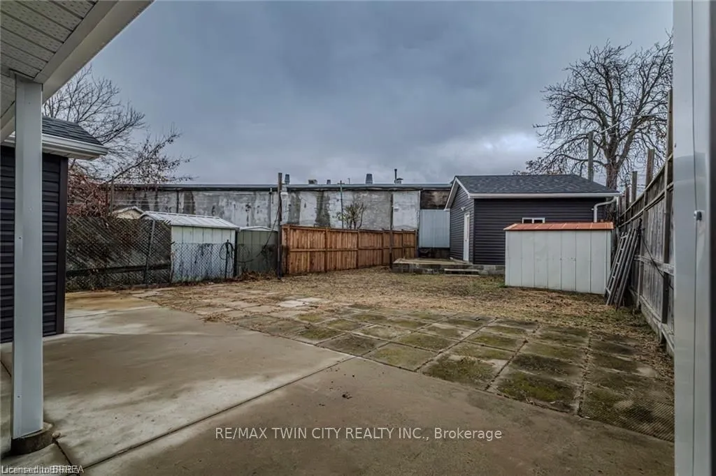 5 Halls Avenue, ON N3T 3X2