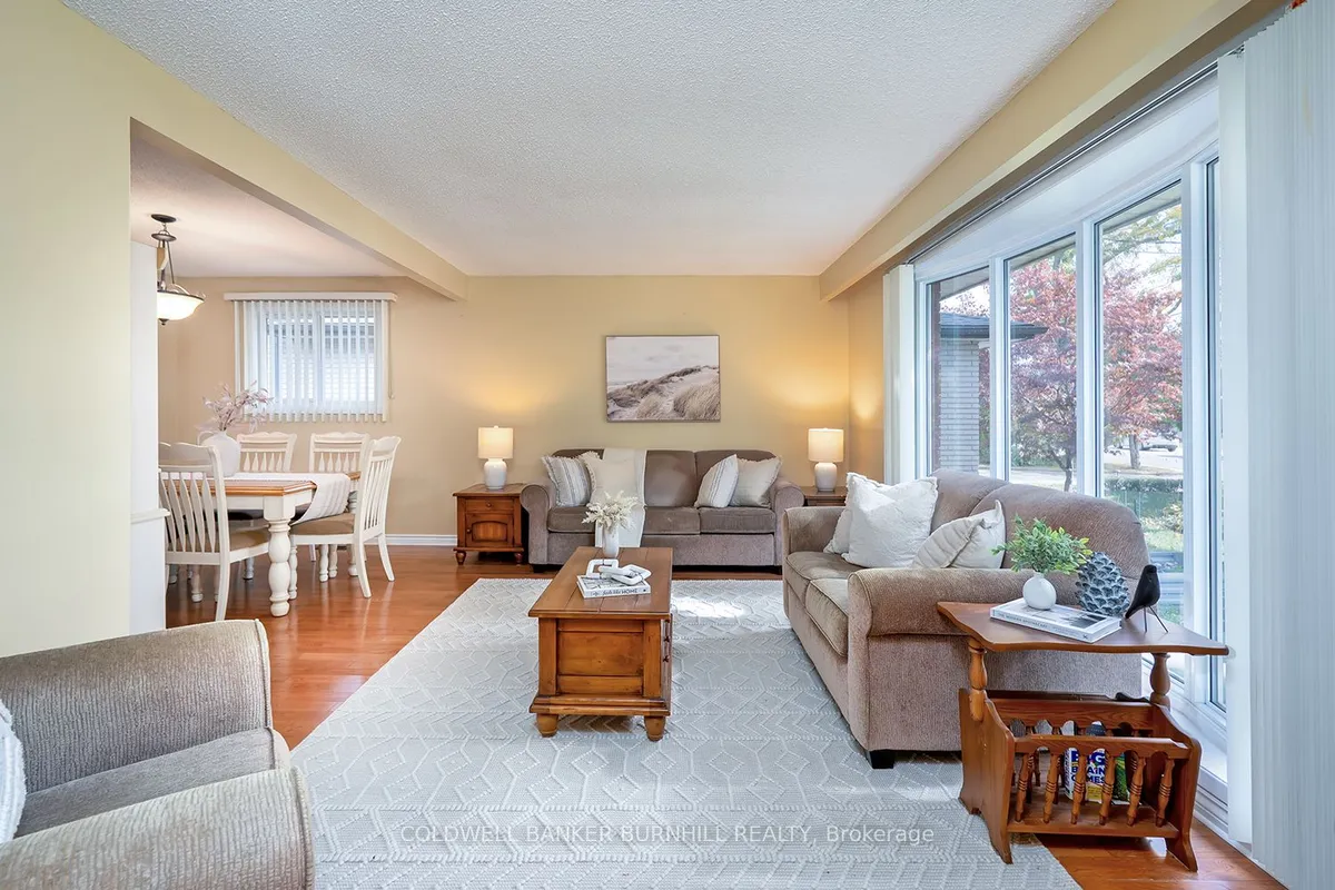 177 Lavina Crescent, ON L9C 5S8