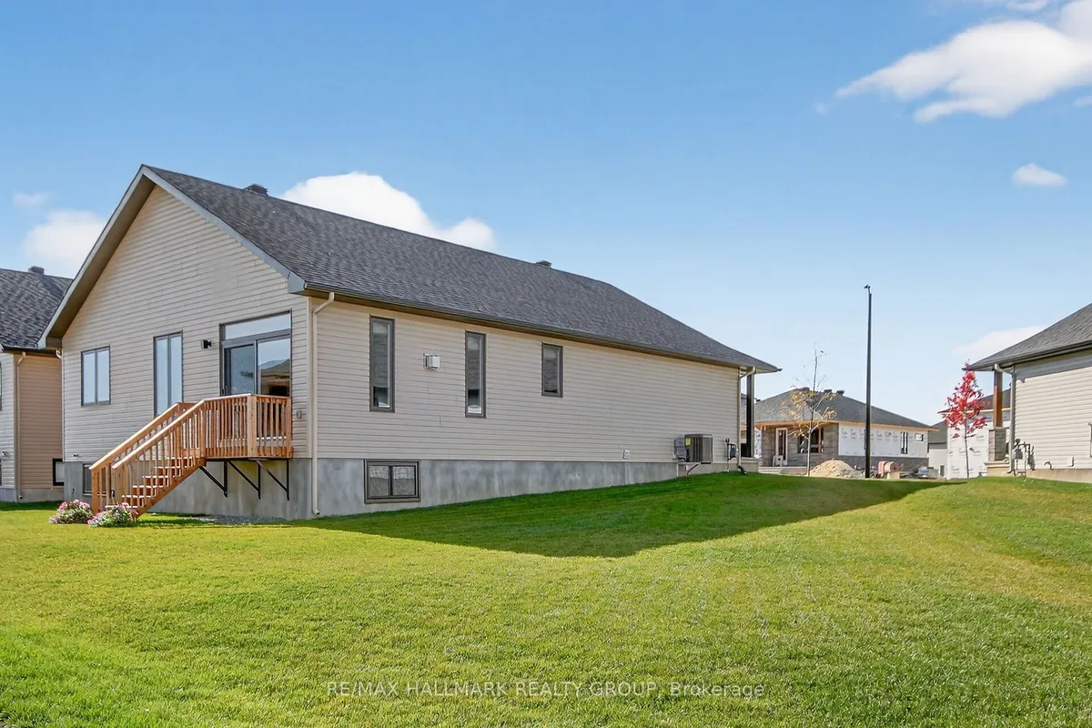 252 O'Donovan Drive, ON K7C 0X4