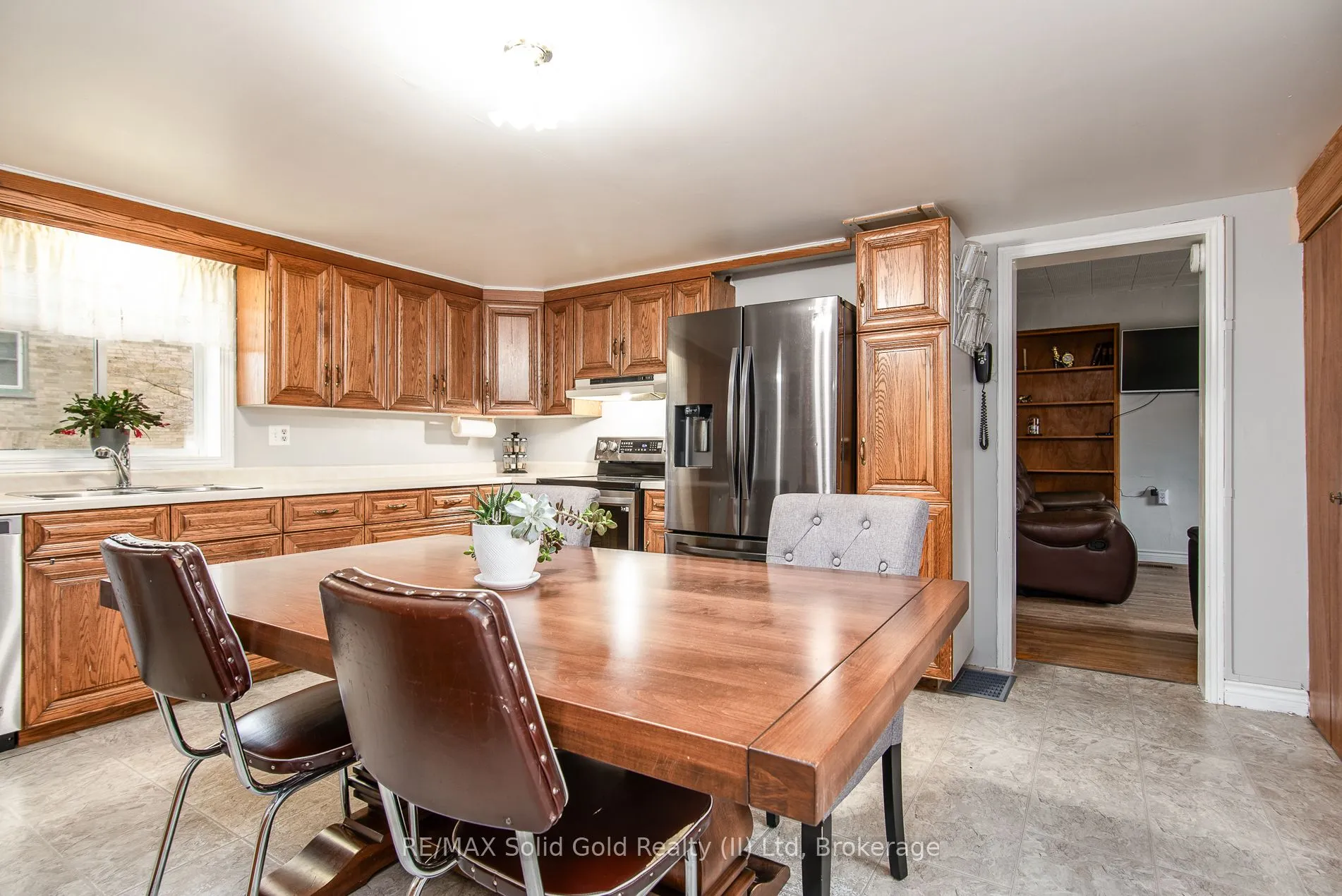 Detached 1 bedroom 1 bathroom at 73 Main Street East Street in Mapleton - MLS# X12550354