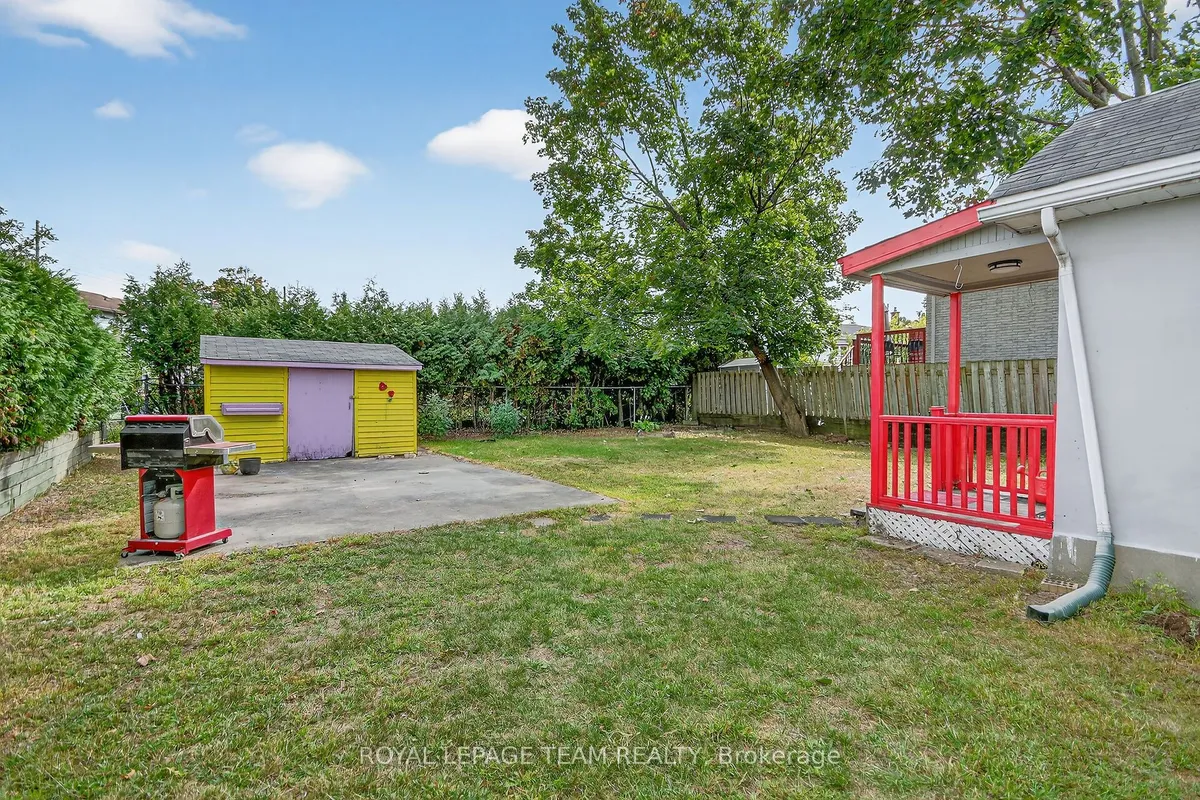 2822 Richmond Road, ON K2B 6S5