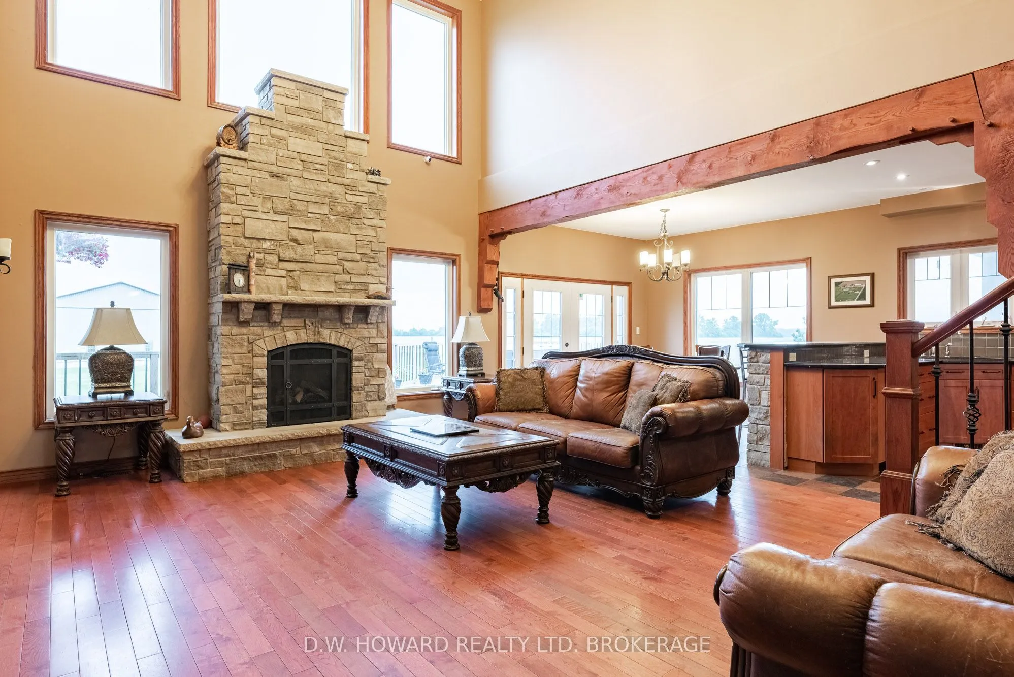 Farm living room at 4480 Michener Road Fort Erie