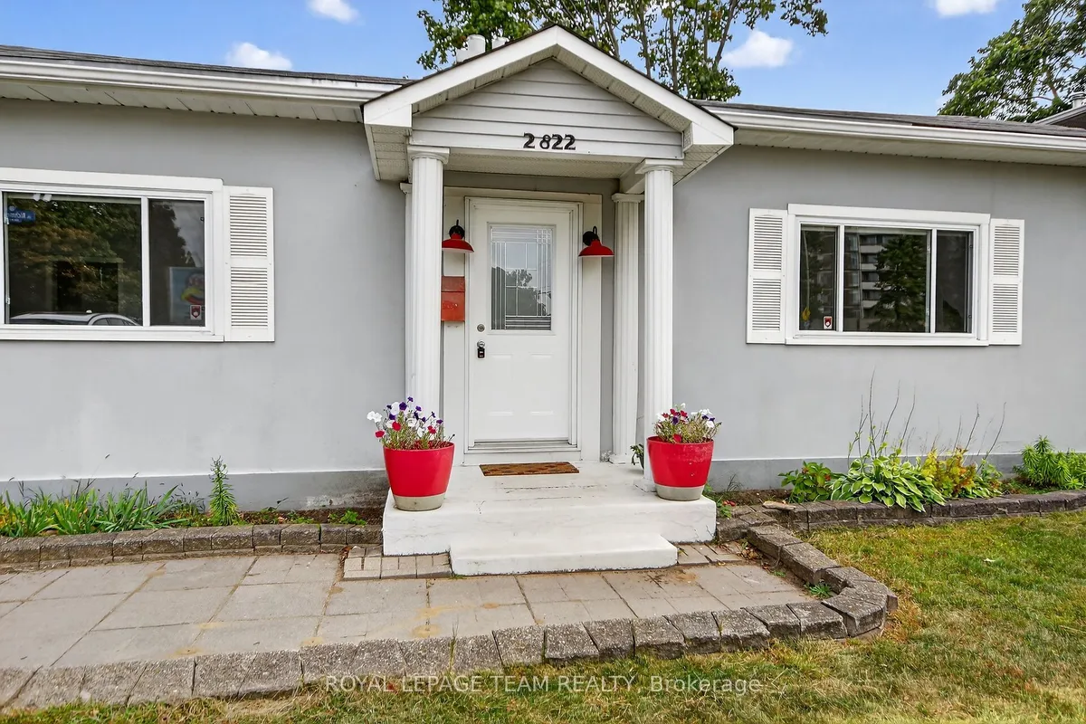 2822 Richmond Road, ON K2B 6S5